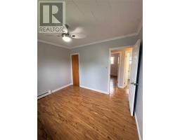 8 Fairview Street thumbnail 17