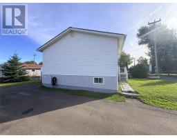 8 Fairview Street thumbnail 3