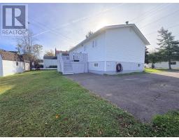 8 Fairview Street thumbnail 4