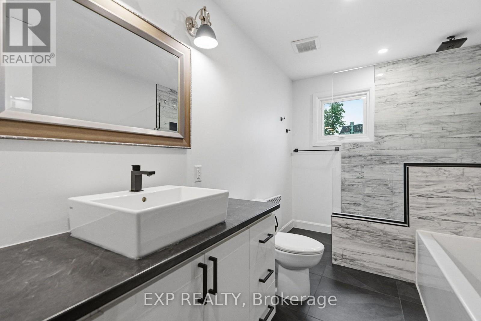 1380 LAURIER STREET - Image 17