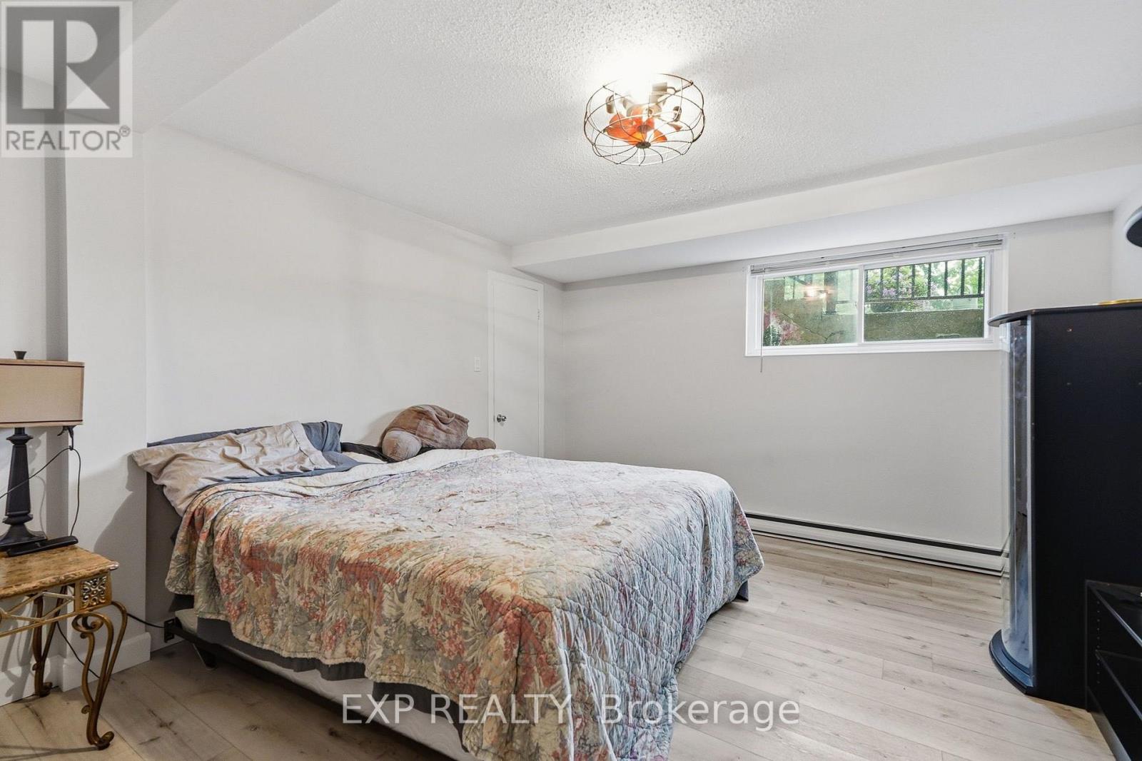 1380 LAURIER STREET - Image 36
