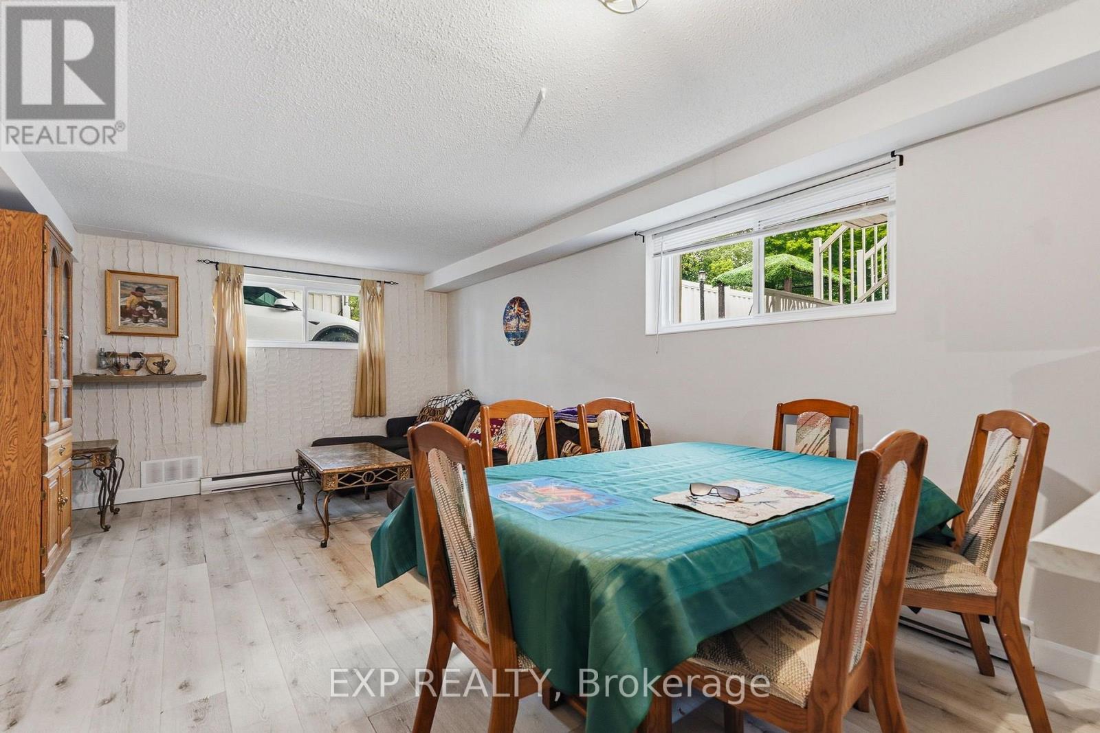 1380 LAURIER STREET - Image 40