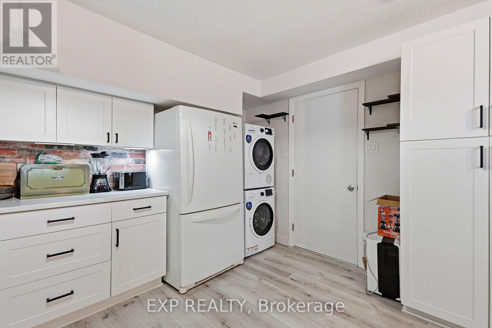 1380 LAURIER STREET - Image 42