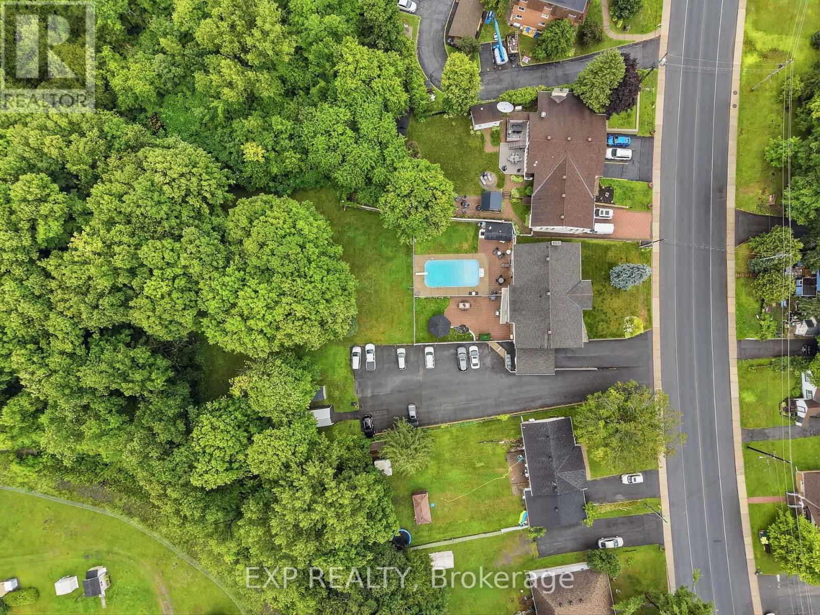 1380 LAURIER STREET - Image 49