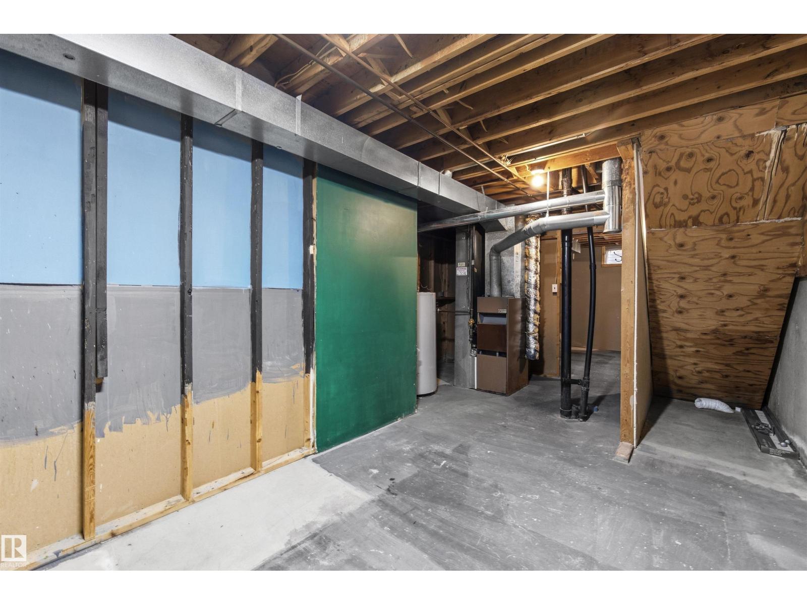 3927 22 AV NW - 18