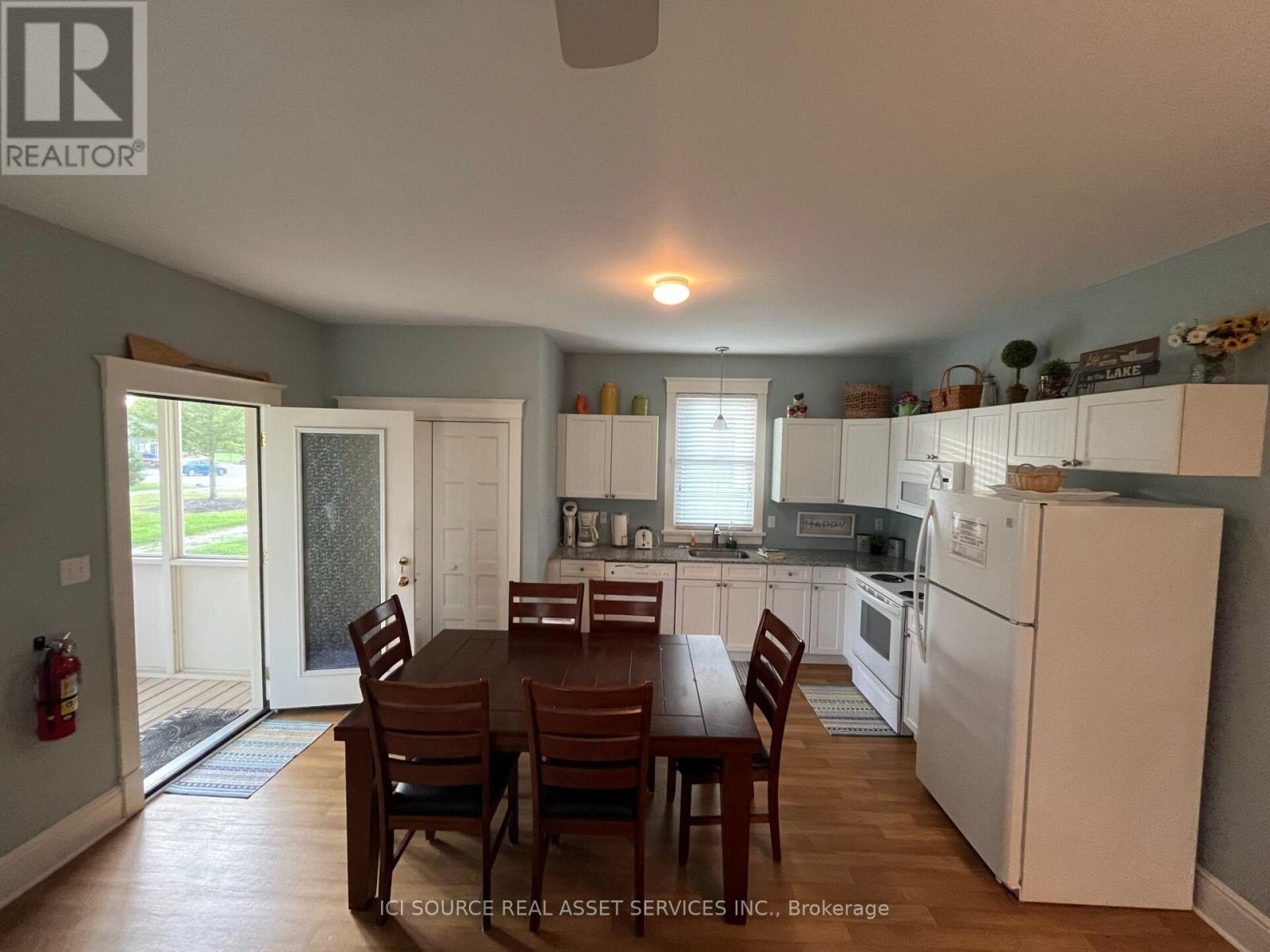 48 Meadow View Lane, Prince Edward County, ON photo 4