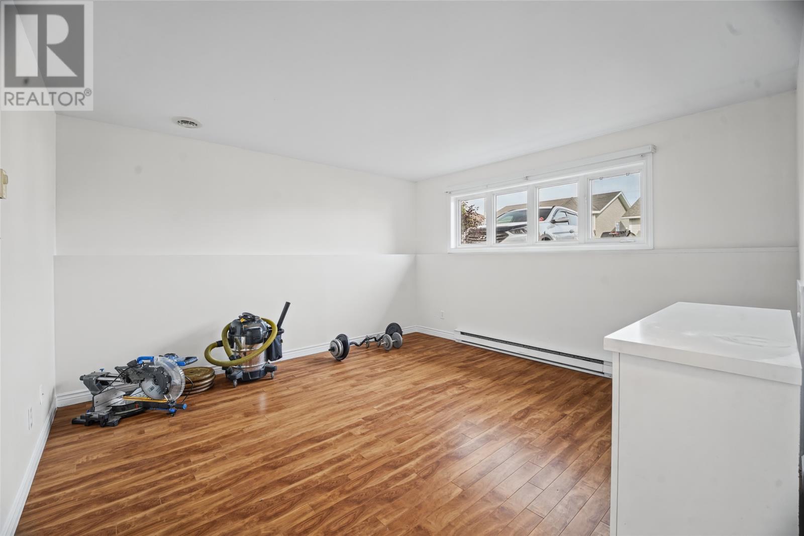 9 Eastbourne Crescent - 17