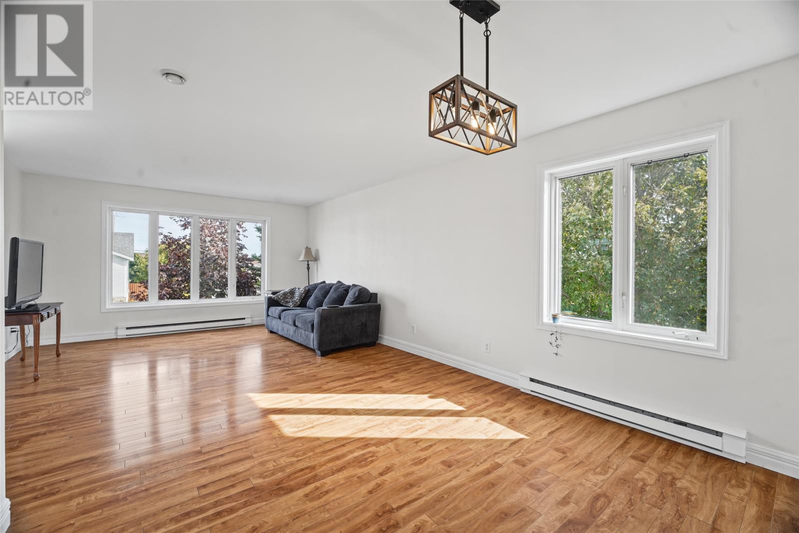 9 Eastbourne Crescent - 6
