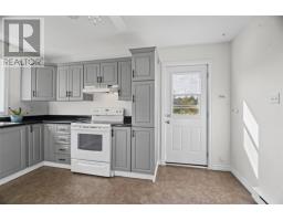9 Eastbourne Crescent thumbnail 4