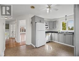 9 Eastbourne Crescent thumbnail 5