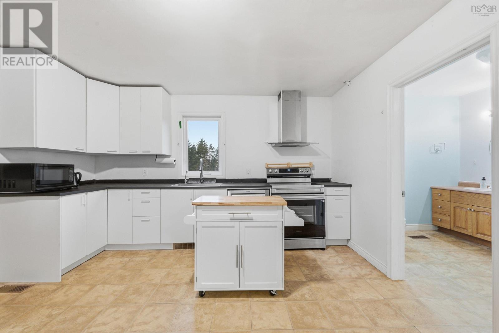 836 East Chezzetcook Road - 10