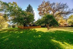 695 Hoddinott Road, East St Paul, MB R2E1B7 Photo 6