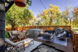 695 Hoddinott Road, East St Paul, MB R2E1B7 Photo 8