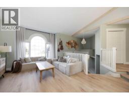 Living room - 209 Ball Place, Fort Mcmurray, AB T9K2A1 Photo 8