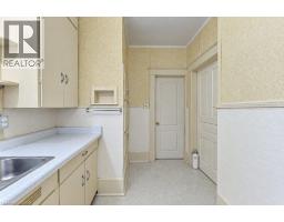 4pc Bathroom - 4 James Street, Elmira, ON N3B1L5 Photo 16