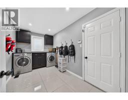 4pc Bathroom - 50 Roehampton Court, Kitchener, ON N2A3L1 Photo 19