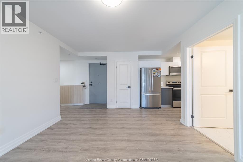 3320 Stella Crescent — photo 11
