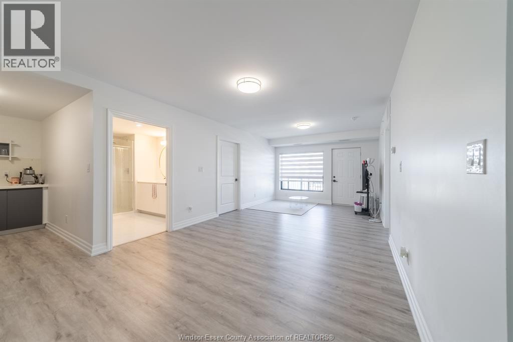 3320 Stella Crescent — photo 12
