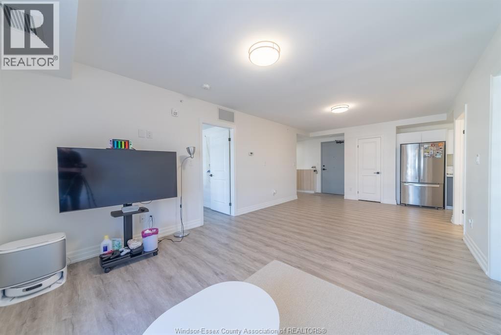 3320 Stella Crescent — photo 16