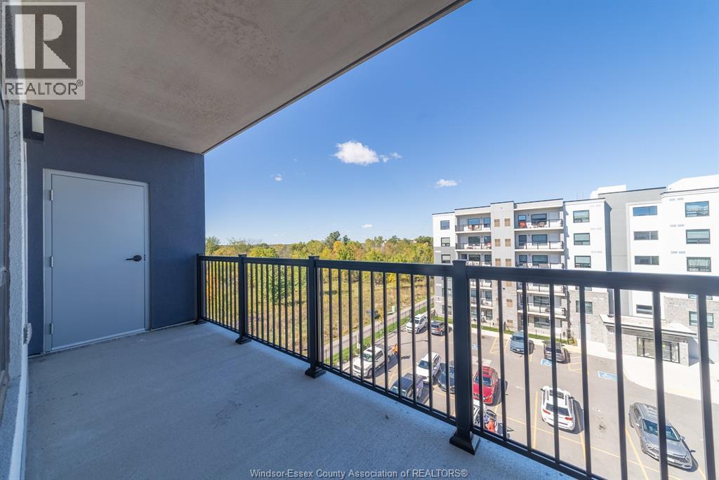 3320 Stella Crescent — photo 28