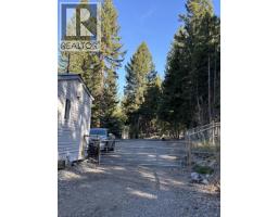 Family room - 6136 Ranchette Road, 100 Mile House, BC V0K2E3 Photo 6