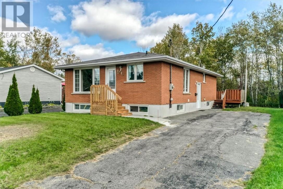 2411 Oak Street - 1