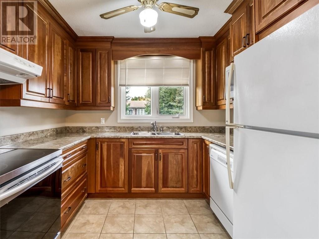2411 Oak Street - Image 10