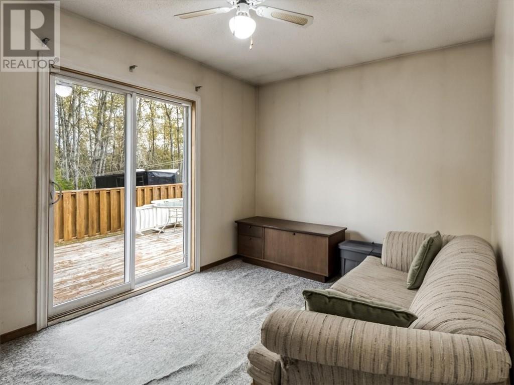 2411 Oak Street - 19