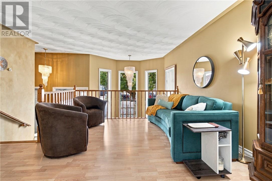 4338 Chateau - 14