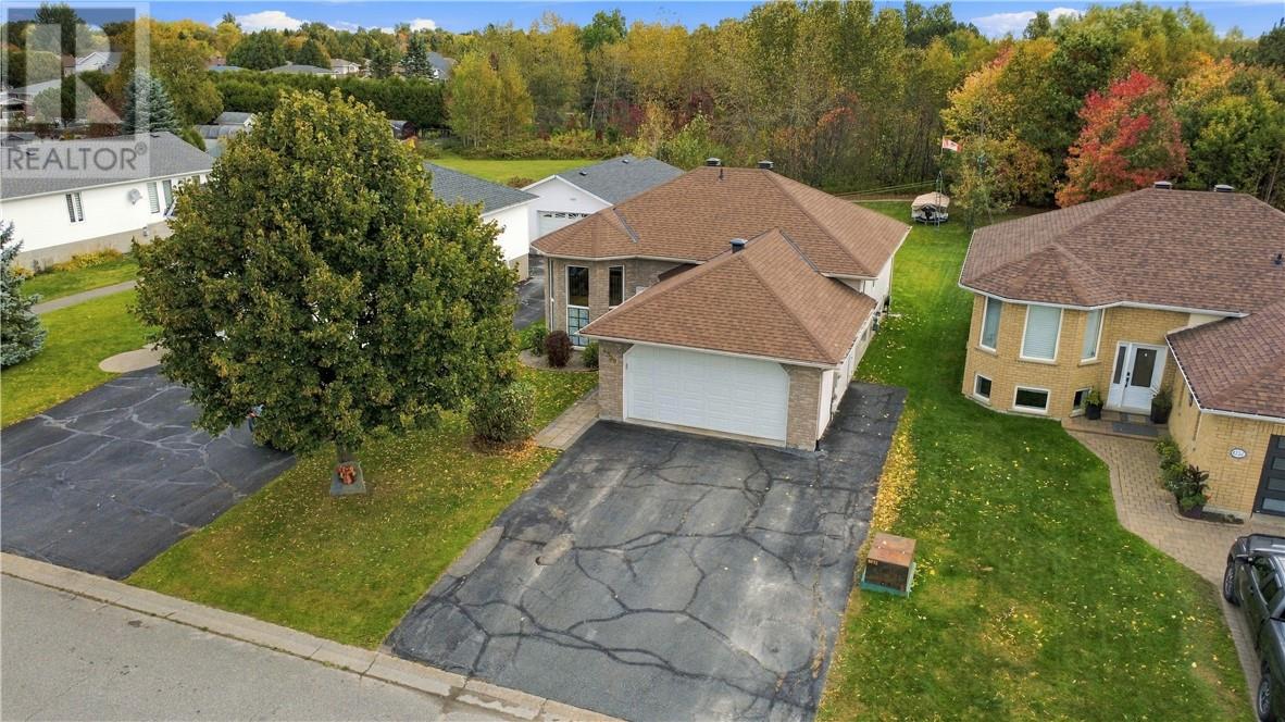 4338 Chateau - 31