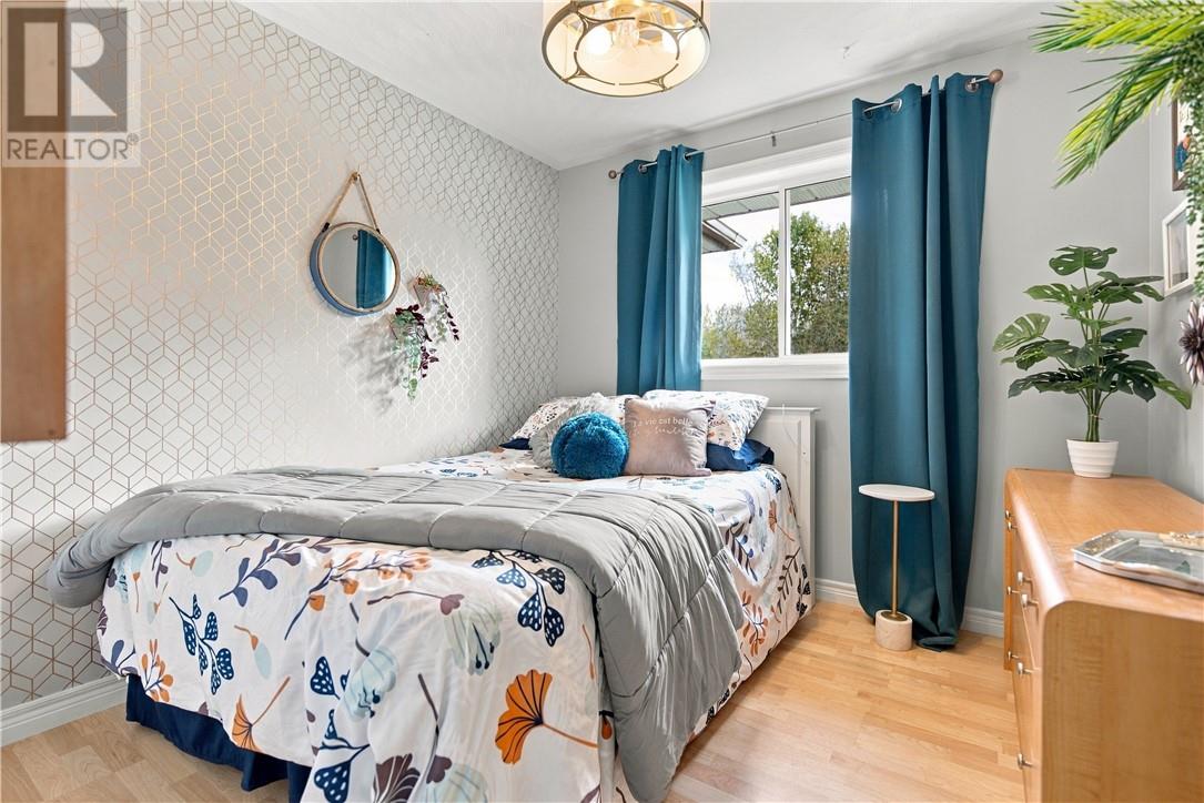 4338 Chateau - 9