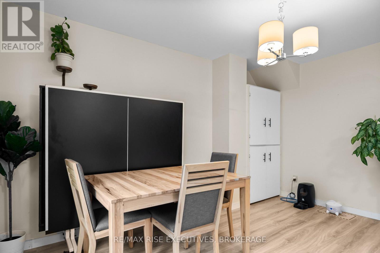 18 CARRIAGE COURT AVENUE - Image 13