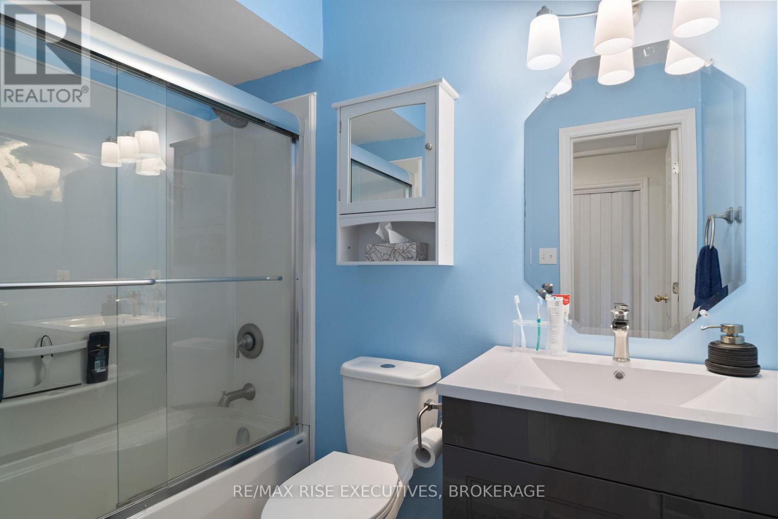 18 CARRIAGE COURT AVENUE - Image 22
