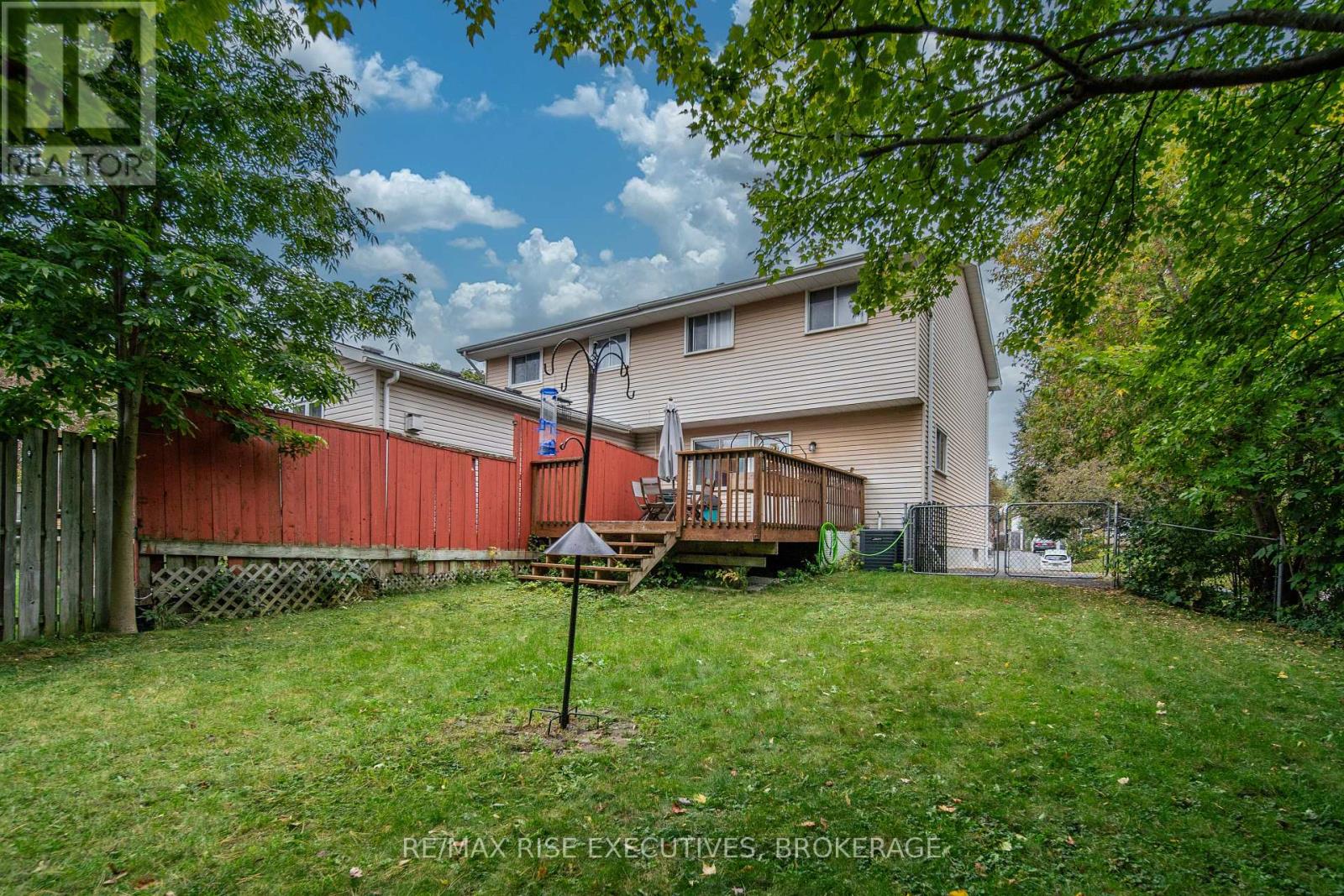 18 CARRIAGE COURT AVENUE - Image 35