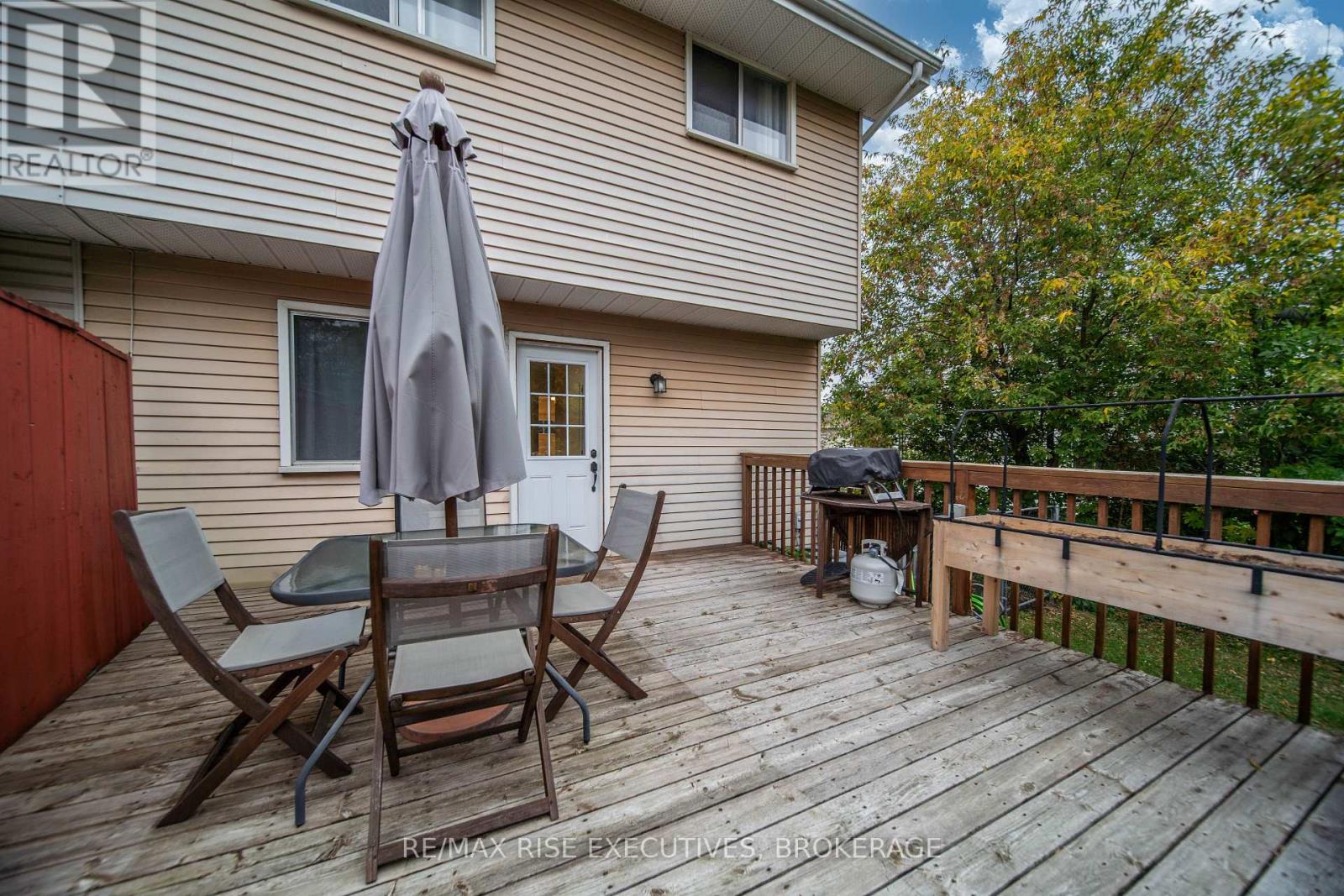 18 CARRIAGE COURT AVENUE - Image 37