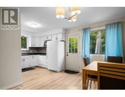18 Carriage Court Avenue, Kingston, ON K7K5X2 Photo 12