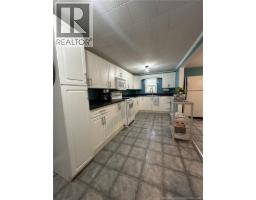 18 Hazelton Road, photo 8
