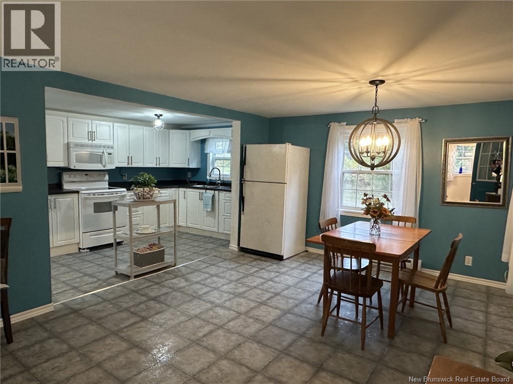 18 Hazelton Road - 2