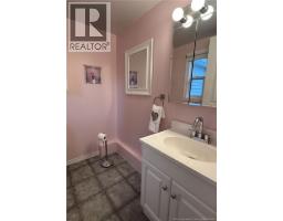 18 Hazelton Road, photo 7