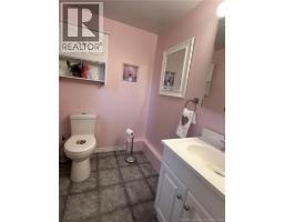 18 Hazelton Road, photo 6