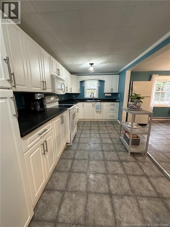 18 Hazelton Road - 9