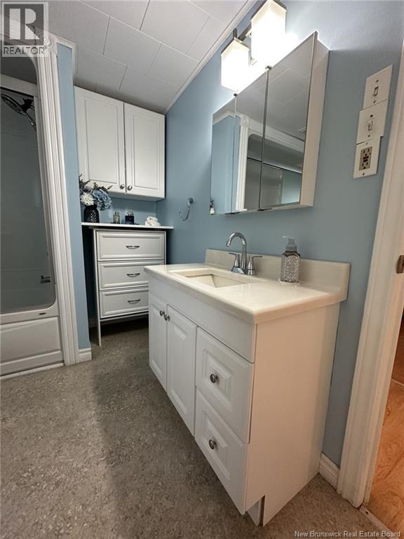18 Hazelton Road - 13