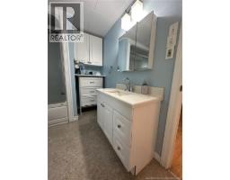 18 Hazelton Road, photo 13