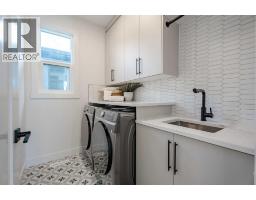 44 Collingwood Place NW - photo 37