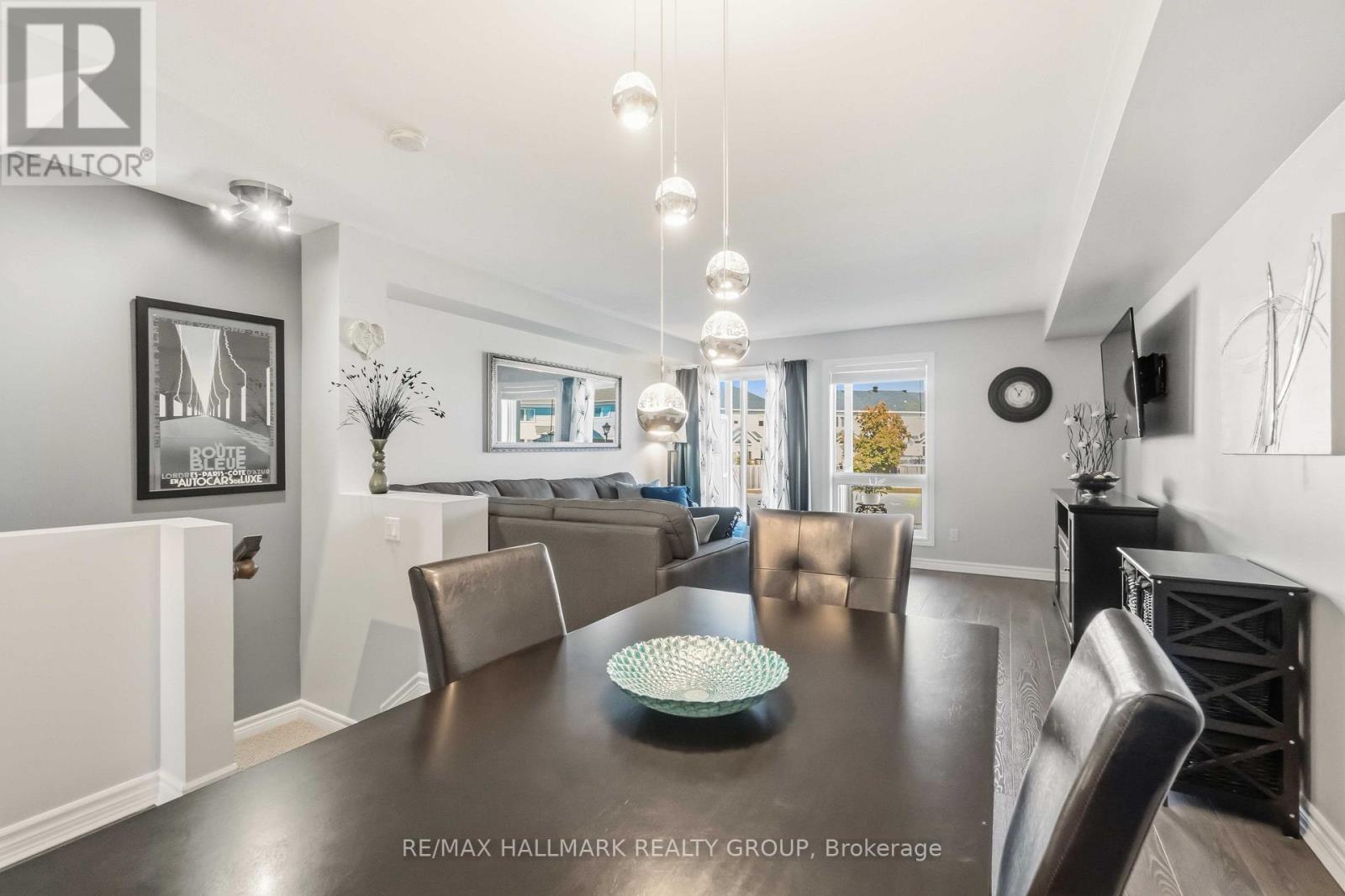 #8 562 LAKERIDGE DRIVE - Image 13
