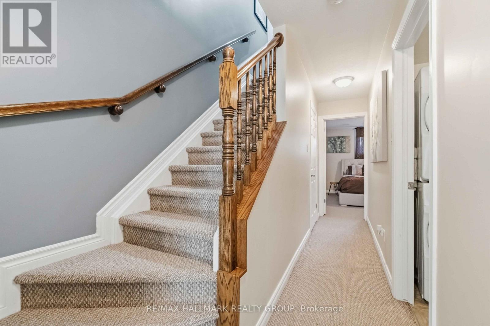 #8 562 LAKERIDGE DRIVE - Image 22