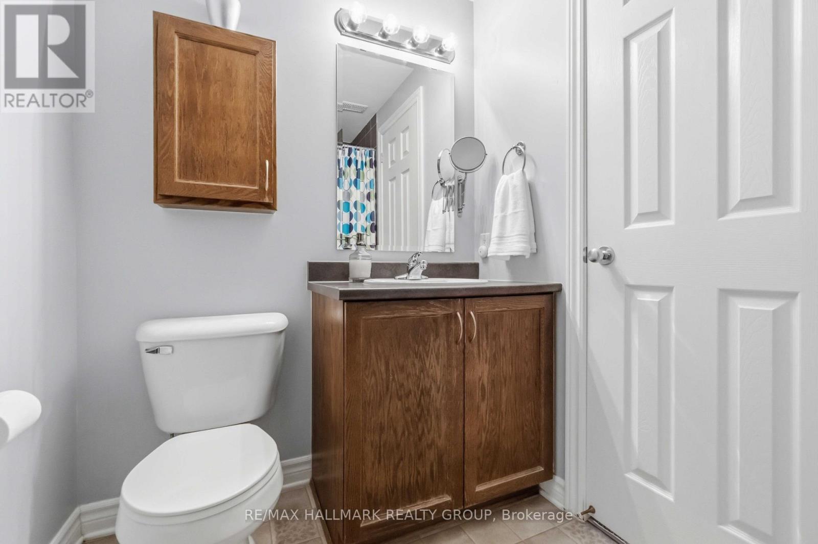 #8 562 LAKERIDGE DRIVE - 27
