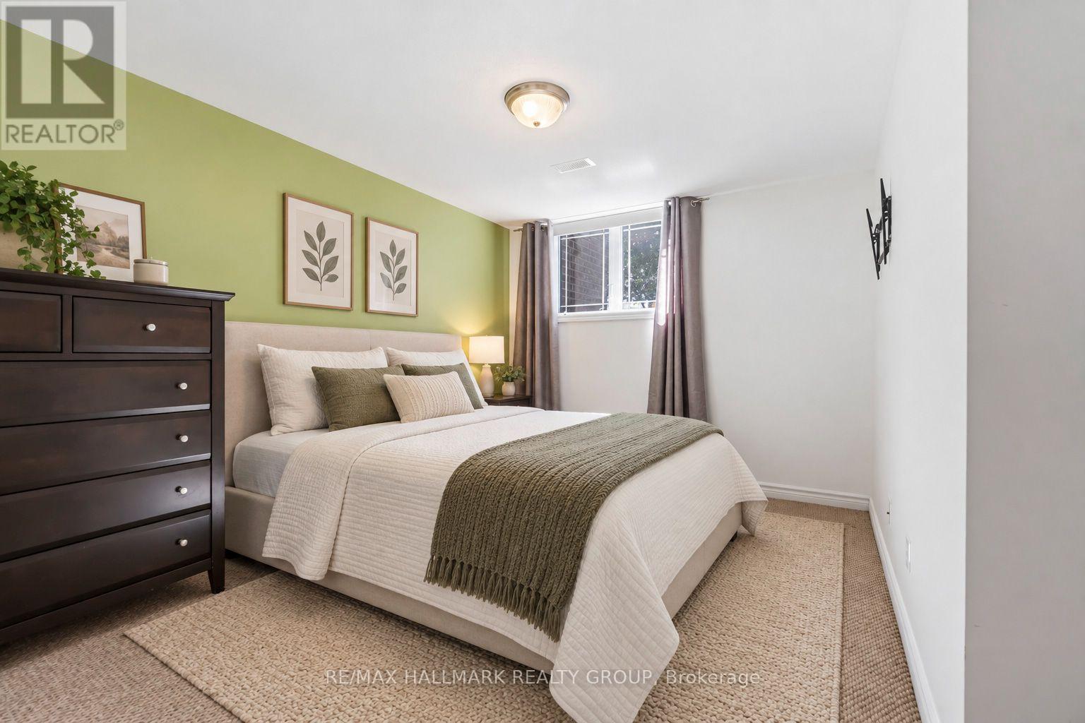 #8 562 LAKERIDGE DRIVE - 30