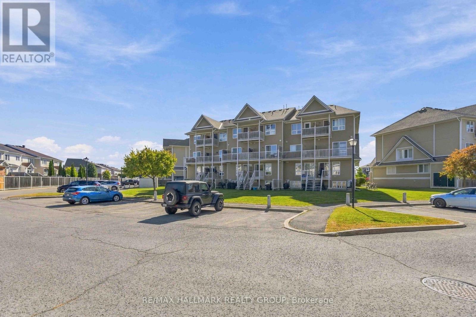 #8 562 LAKERIDGE DRIVE - 36