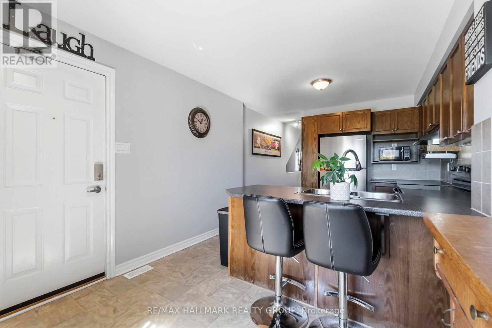 #8 562 LAKERIDGE DRIVE - Image 6